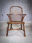 Georgian Saddle Seated Bow Back Windsor Chair, c.1800. - Harrington Antiques