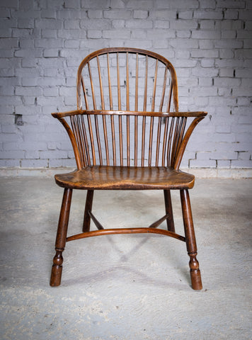 Georgian Saddle Seated Bow Back Windsor Chair, c.1800. - Harrington Antiques