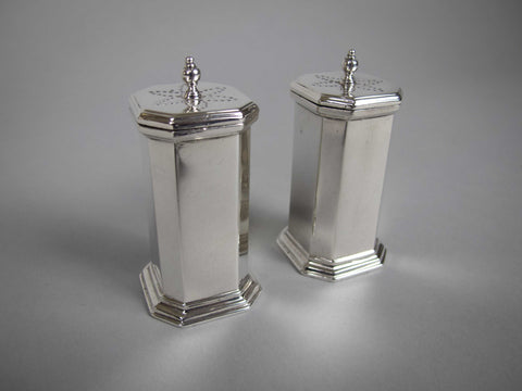 Pair Of Sterling Silver Pepperettes / Pepper Shakers. Carrington & Co, 1935. - Harrington Antiques